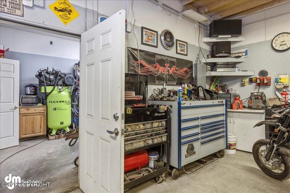 4001 E Ruth Dr, Wasilla, AK 99654